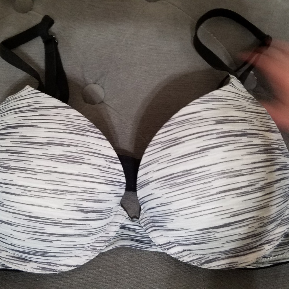 Bra - Picture 2 of 4